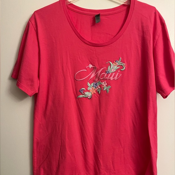 Women’s Embroidered Maui TShirt - Picture 4 of 5